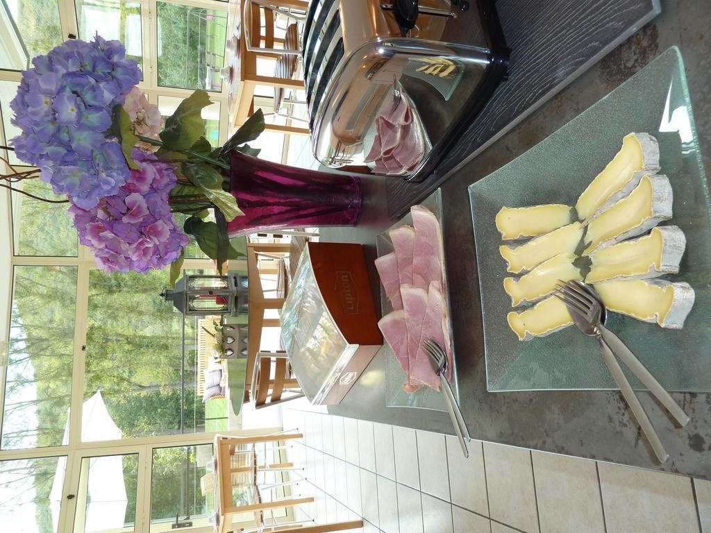 מסיאק Hotel La Colombiere Cantal מראה חיצוני תמונה